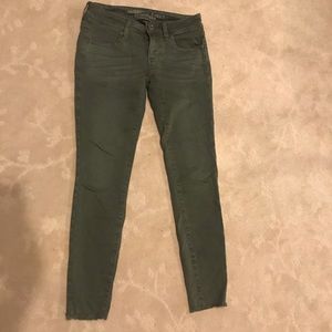 American Eagle green jeggings